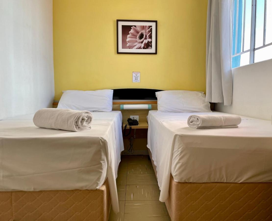 Hotel Blumenau Centro Curitiba Chambre photo