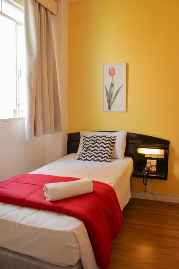 Hotel Blumenau Centro Curitiba Chambre photo