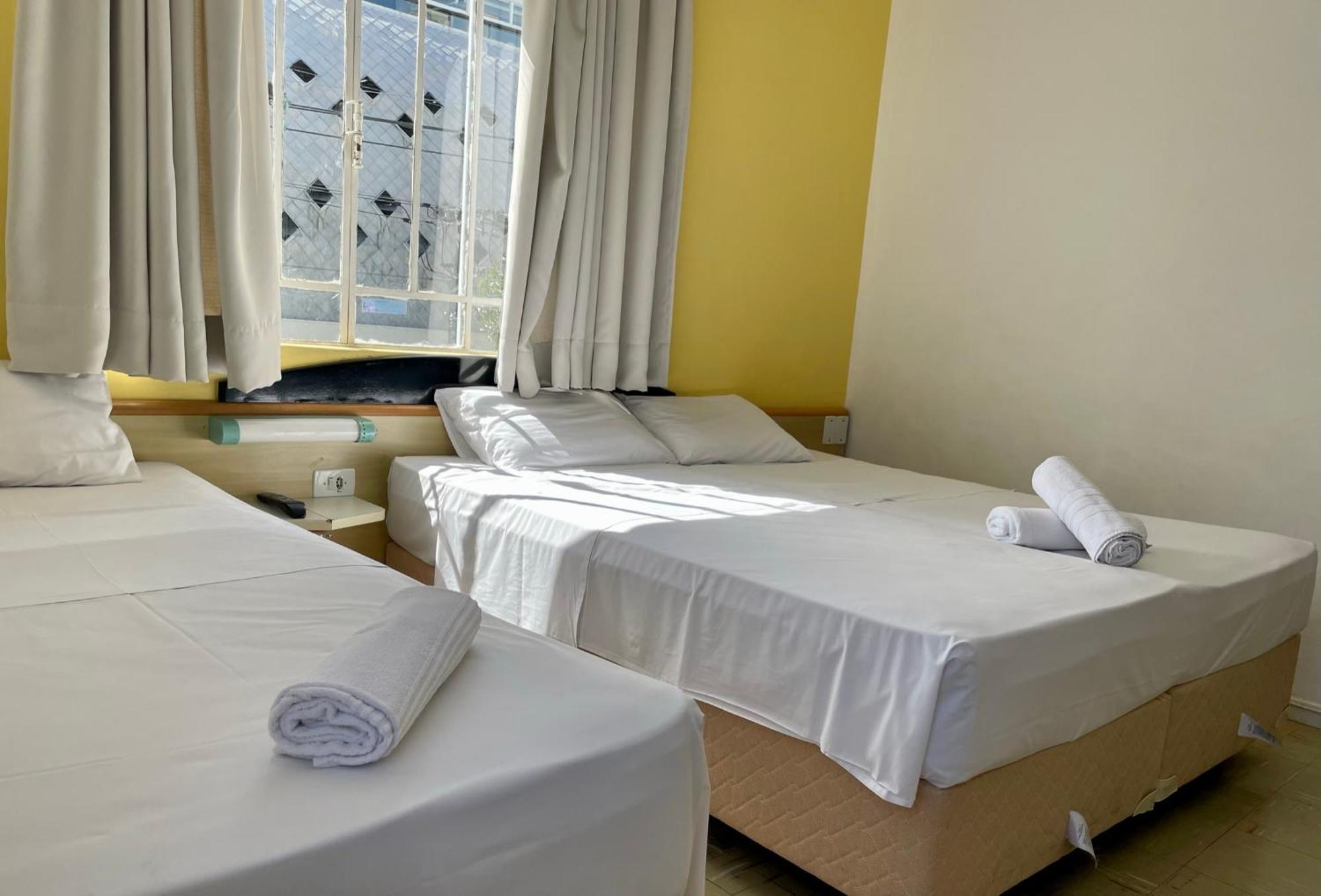Hotel Blumenau Centro Curitiba Chambre photo